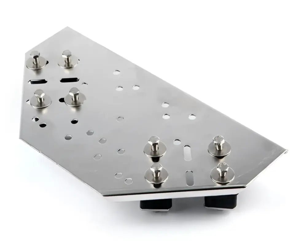 Takilan asennuslevy kulmaan - wildpoint outdoors retkeily 34,90 €