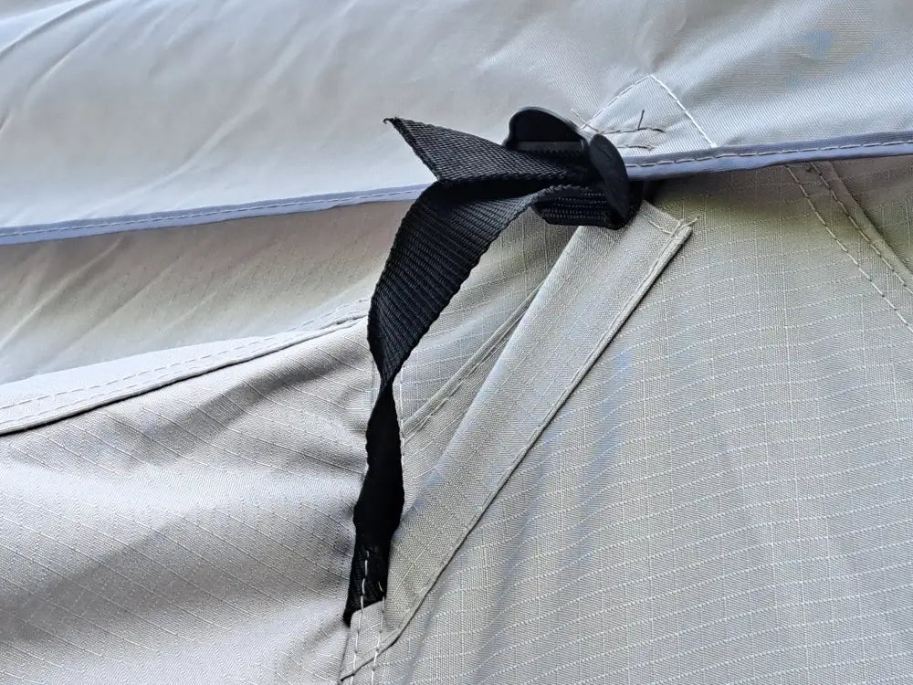 Auton kattoteltta ilma pitkä 1.6 harmaa - harmaa - kattoteltta - wildpoint retkeilyvarusteet verkkokaupasta 1 495 €