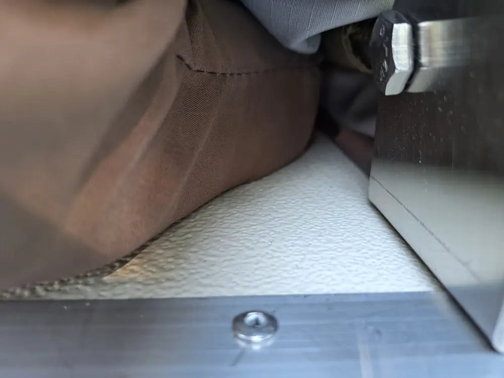 Auton kattoteltta ilma pitkä 1.6 harmaa - harmaa - kattoteltta - wildpoint retkeilyvarusteet verkkokaupasta 1 495 €