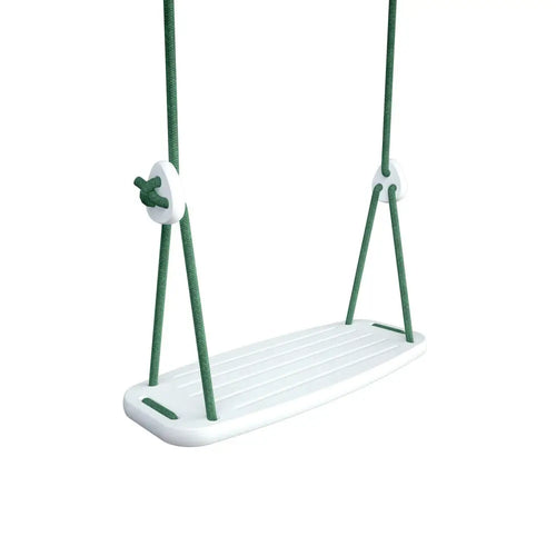 Valkoinen muovinen keinunistuin vihreillä köysikiinnikkeillä ja valkoisilla pyöreillä osilla classic birch green -mallissa