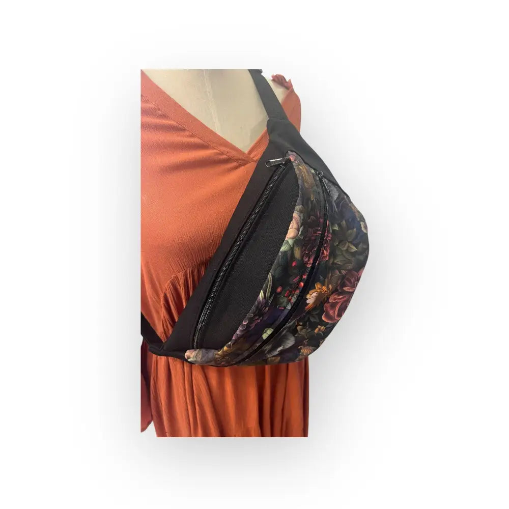 Crossbody kassi kukka - wildpoint outdoors - varusteet retkeilyvarusteet verkkokaupasta 24,90 €