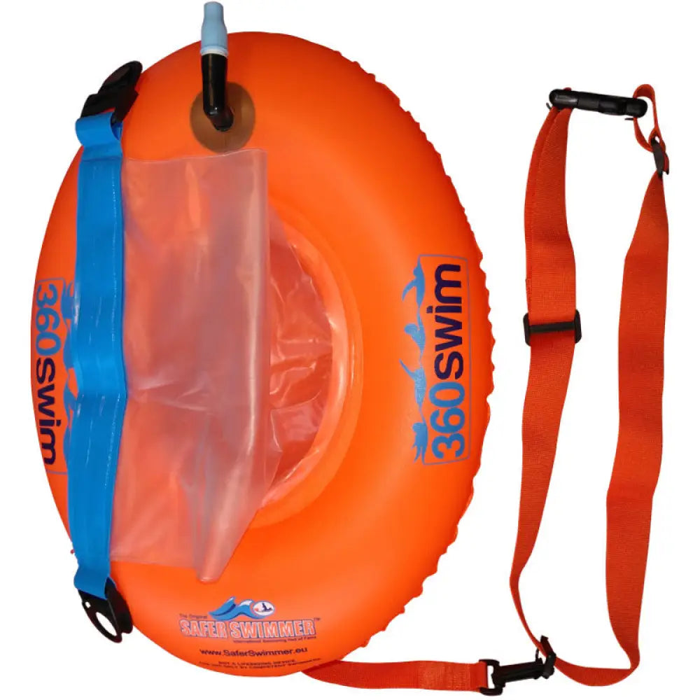 Kirkkaan oranssi 360swim grab bag donut buoy ilmalla täytettävä uimalelu sinisillä remmeillä ja läpinäkyvällä taskulla
