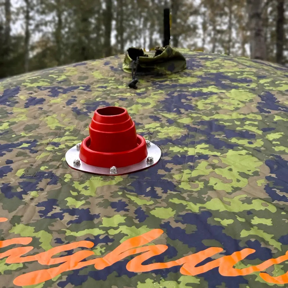 Red tiered plastic vent cap with silver metal base and bolts for haghus bushman 2xl metsästysteltta