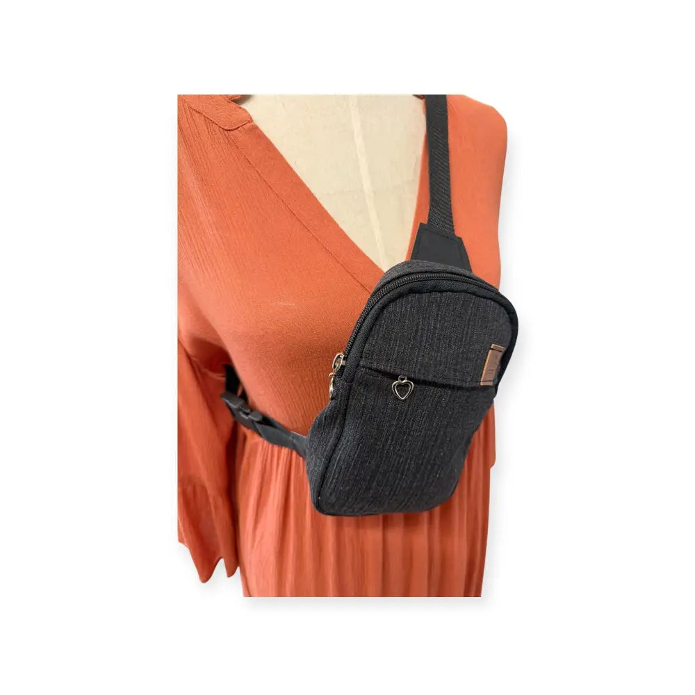 Pikkureppu farkku - kierrätetyistä farkuista retkeilyvarusteet verkkokaupasta