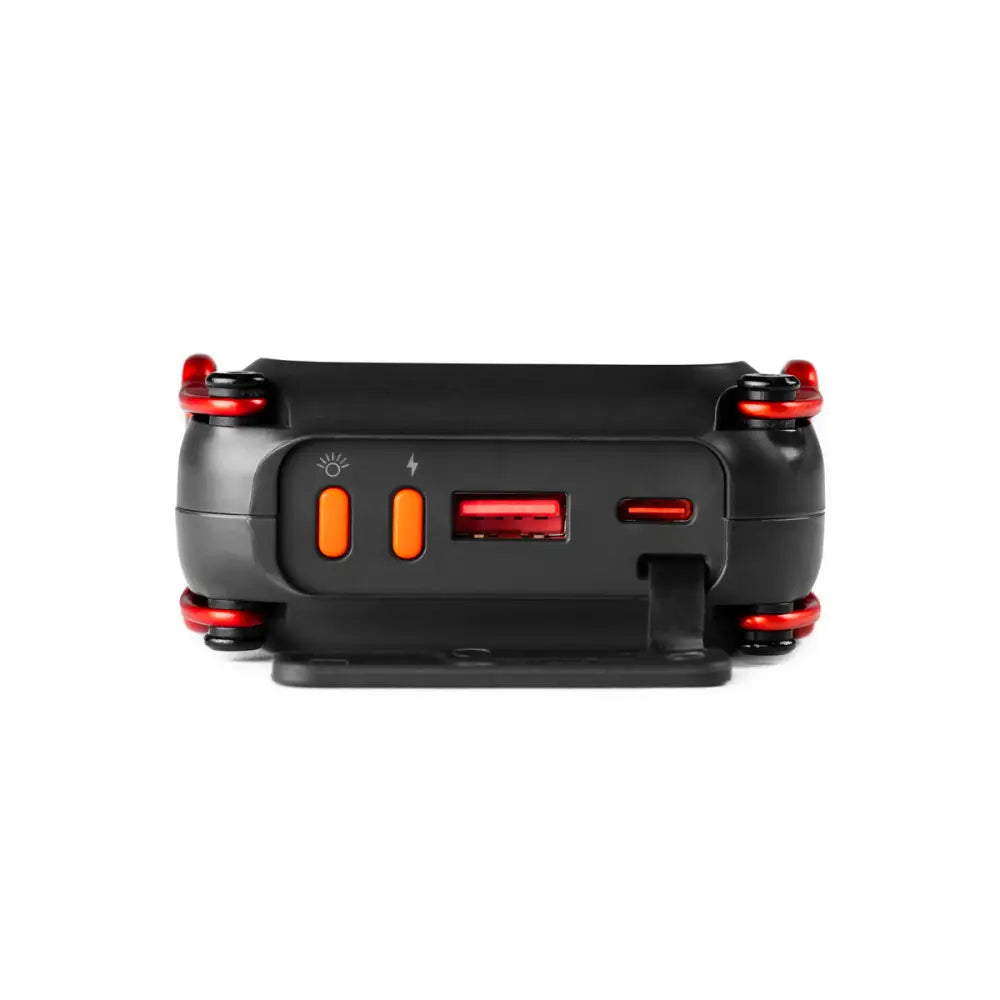 Ramble 20k varavirtalähde musta ja punainen kannettava virtapankki useilla usb-porteilla ja merkkivaloilla