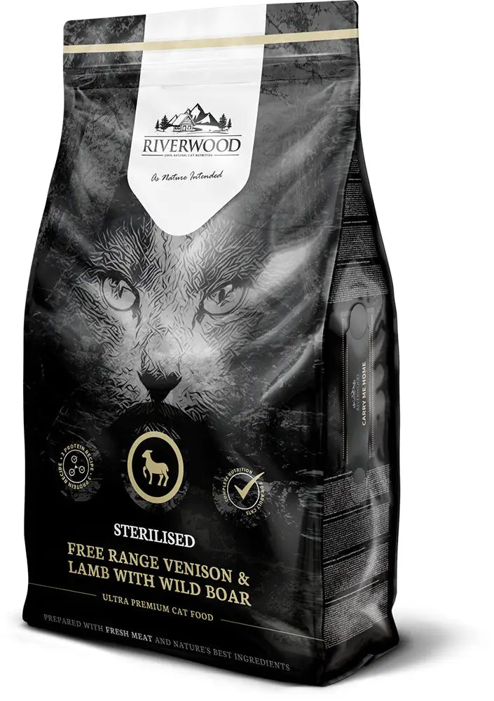 Black riverwood ultra premium sterilisoiduille kissoille tarkoitettu kissanruoka, riistaveny ja lammas villisikalla