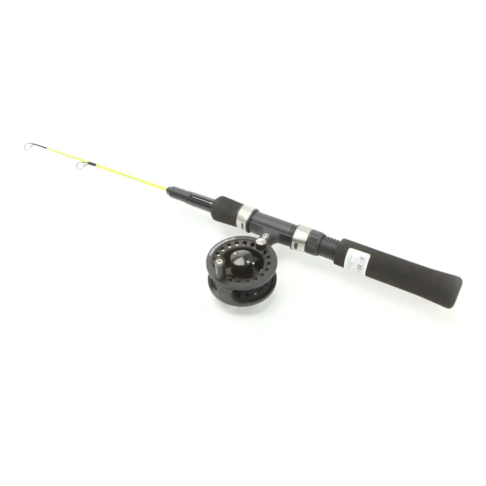 Black fiskestang med matchende snelle og klart gul line fra scandinavian tackle dyna combo