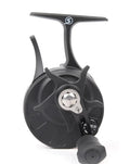 Mustan wildpointin ulkoilmakela skandinaavinen tackle ghost reel gt pilkkikela vasen modernilla metallisella muotoilulla