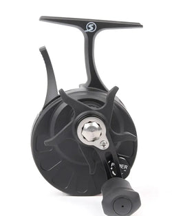 Mustan wildpointin ulkoilmakela skandinaavinen tackle ghost reel gt pilkkikela vasen modernilla metallisella muotoilulla