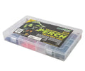 Selkeä muovinen viehelaatikko mustavihreällä shaker bait perch -etiketillä Wildpoint Outdoorsilta Shaker Baits Maxi 106 -sarjassa