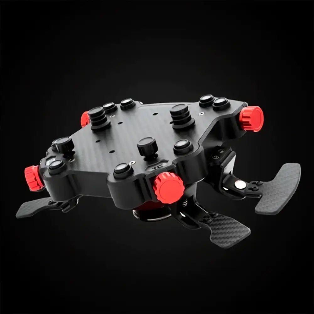 Simagic gt pro rounded steering wheel k musta kilpa-tyylinen ohjain punaisilla säätönapeilla ja hiilikuitu yksityiskohdilla