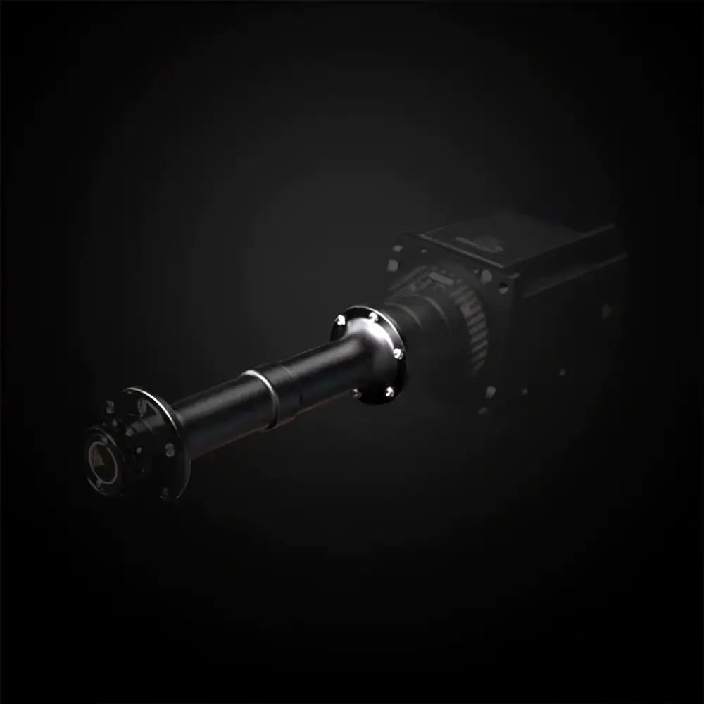 Mustan metallinen simagic motor shaft extender -jatke, jossa kiillotettu sylinterimäinen akseli ja ruuviliitokselliset laipat