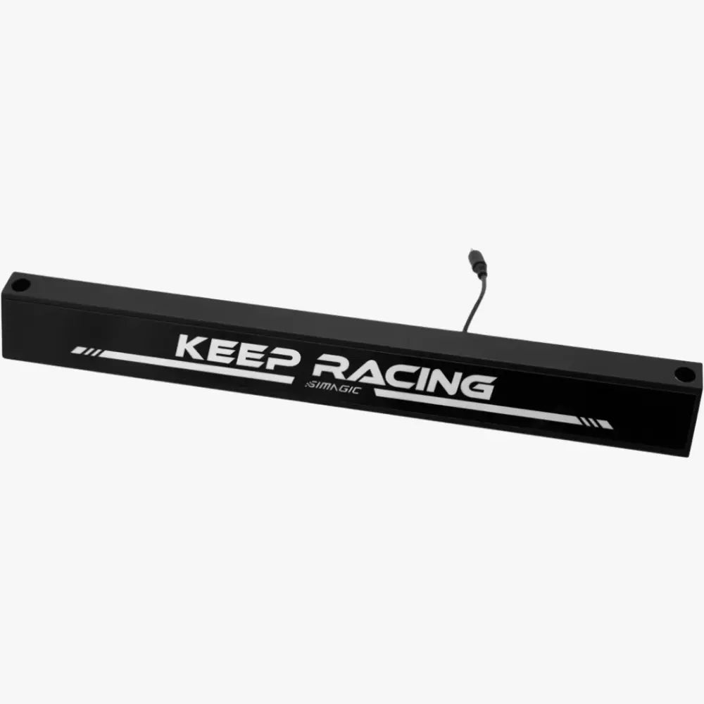 Musta suorakulmainen led-valopaneeli simagic p1000 sim ray rgb heel stop logolla keep racing ja simagic valkoisella tekstillä