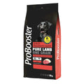 Special edition probooster adult sensitive lamb koiranruokapussi musta ja punainen, jossa musta labradori kuvassa edessä