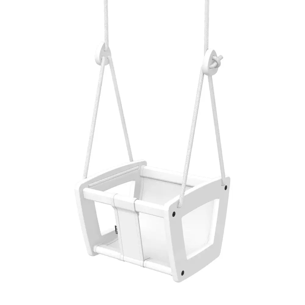 Valkoinen puinen vauvan keinu tukevilla köysillä ja yksinkertaisella modernilla muotoilulla, toddler birch white leather