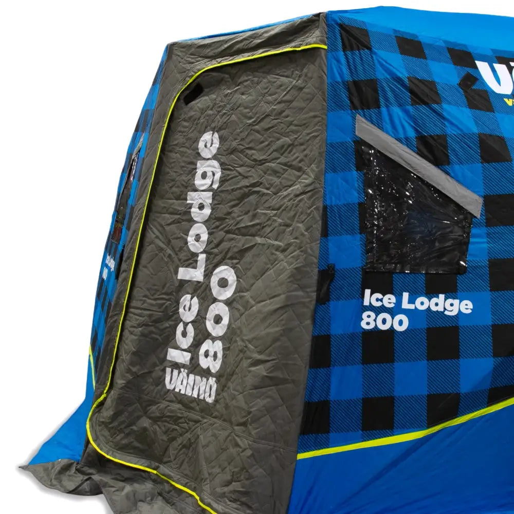 Sinimusta ruudullinen väinö ice lodge 800 pilkkiteltta harmaalla tikatulla sisäänkäyntipaneelilla