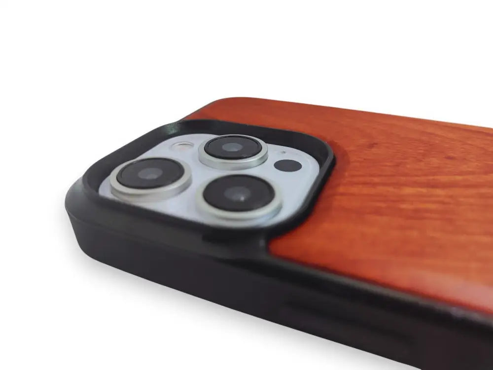 Wood iphone case - rosewood - wildpoint outdoors retkeilyvarusteet verkkokaupasta