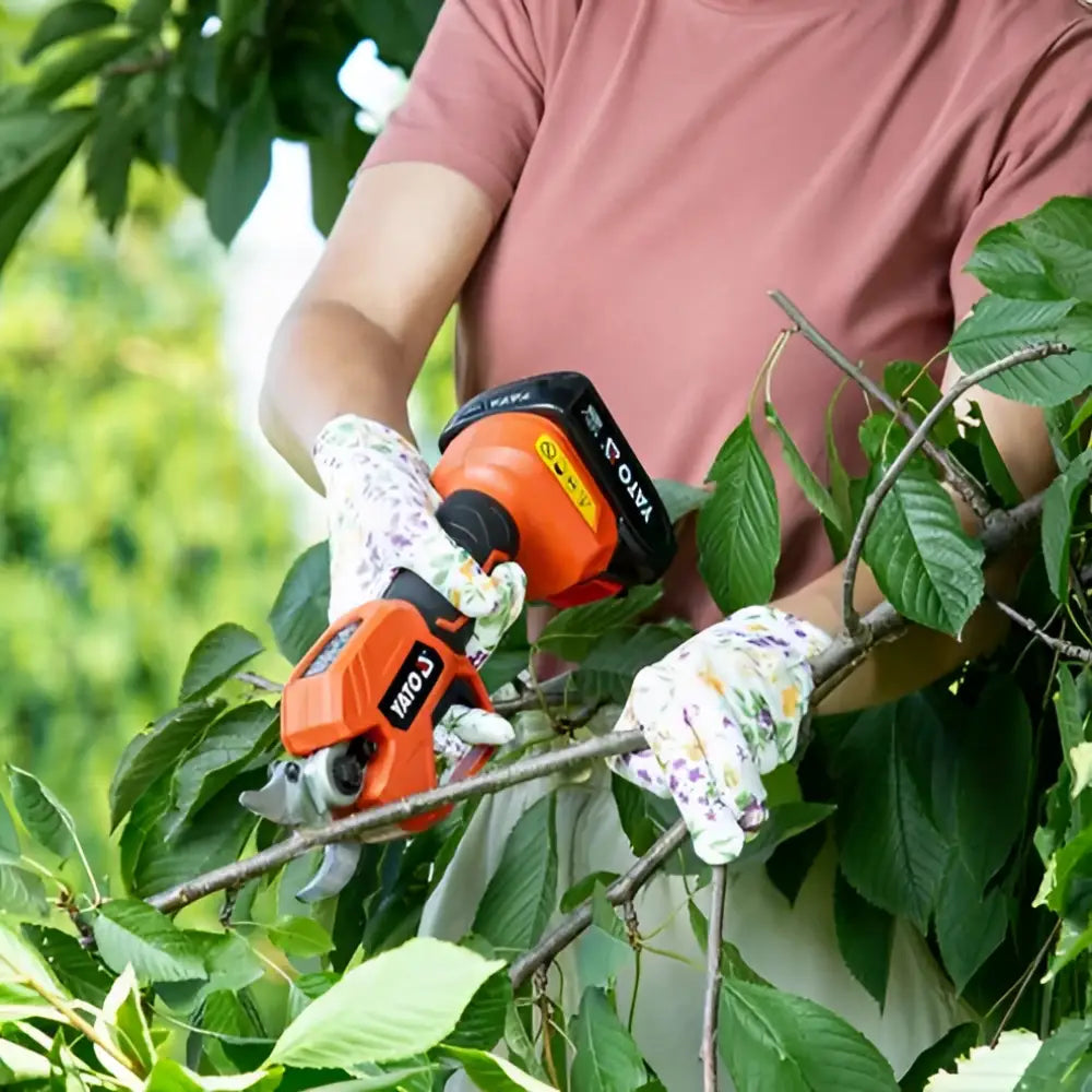 Yato akkuoksasakset 18v runko - wildpoint outdoors retkeilyvarusteet verkkokaupasta 89,95 €