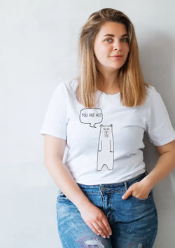 Valkoinen puuvillainen you are hot t-paita jossa musta viivapiirroskarhu ja puhekupla tekstillä you are hot